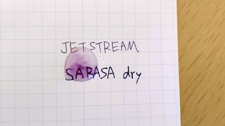 Drop of water on JETSTREAM and SARASA dry inks
