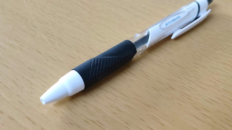 grip part of uni-ball jetstream pen